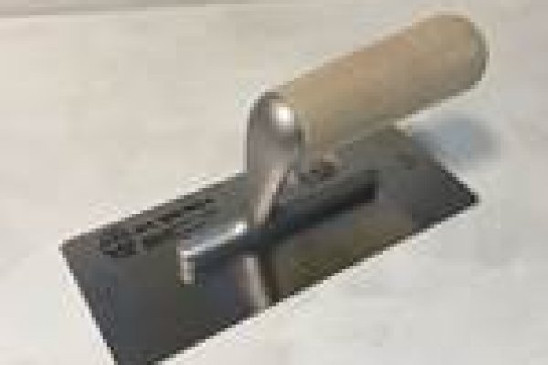 Кельма из нержавеющей стали трапецевидная с закругленными углами с прорезиненной ручкой