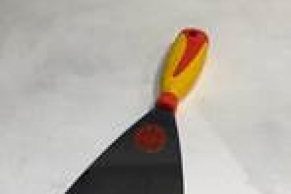 Кельма из нержавеющей стали трапецевидная с закругленными углами с прорезиненной ручкой